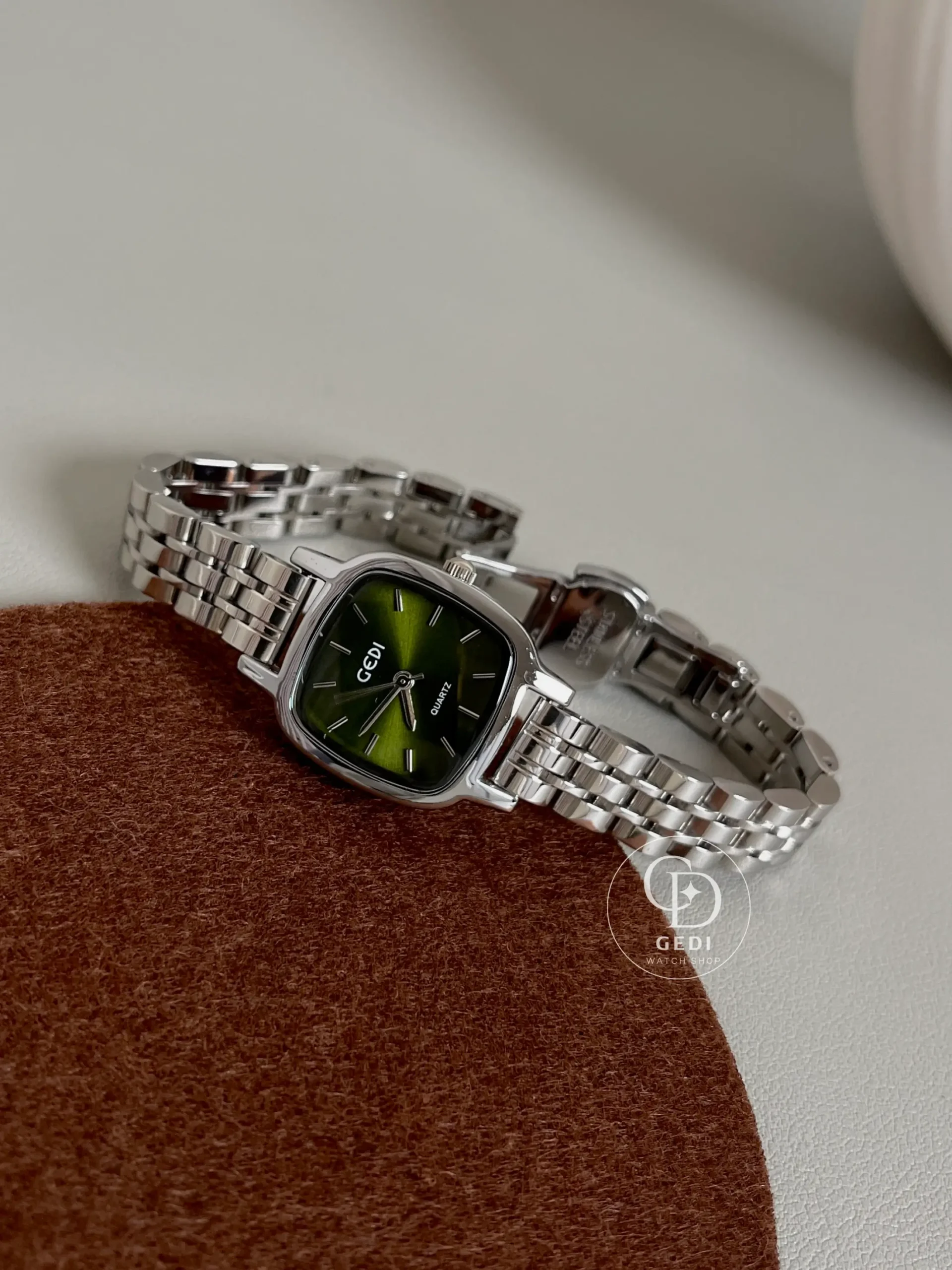 Chic Style Green Square Face Silver Bracelet Watch