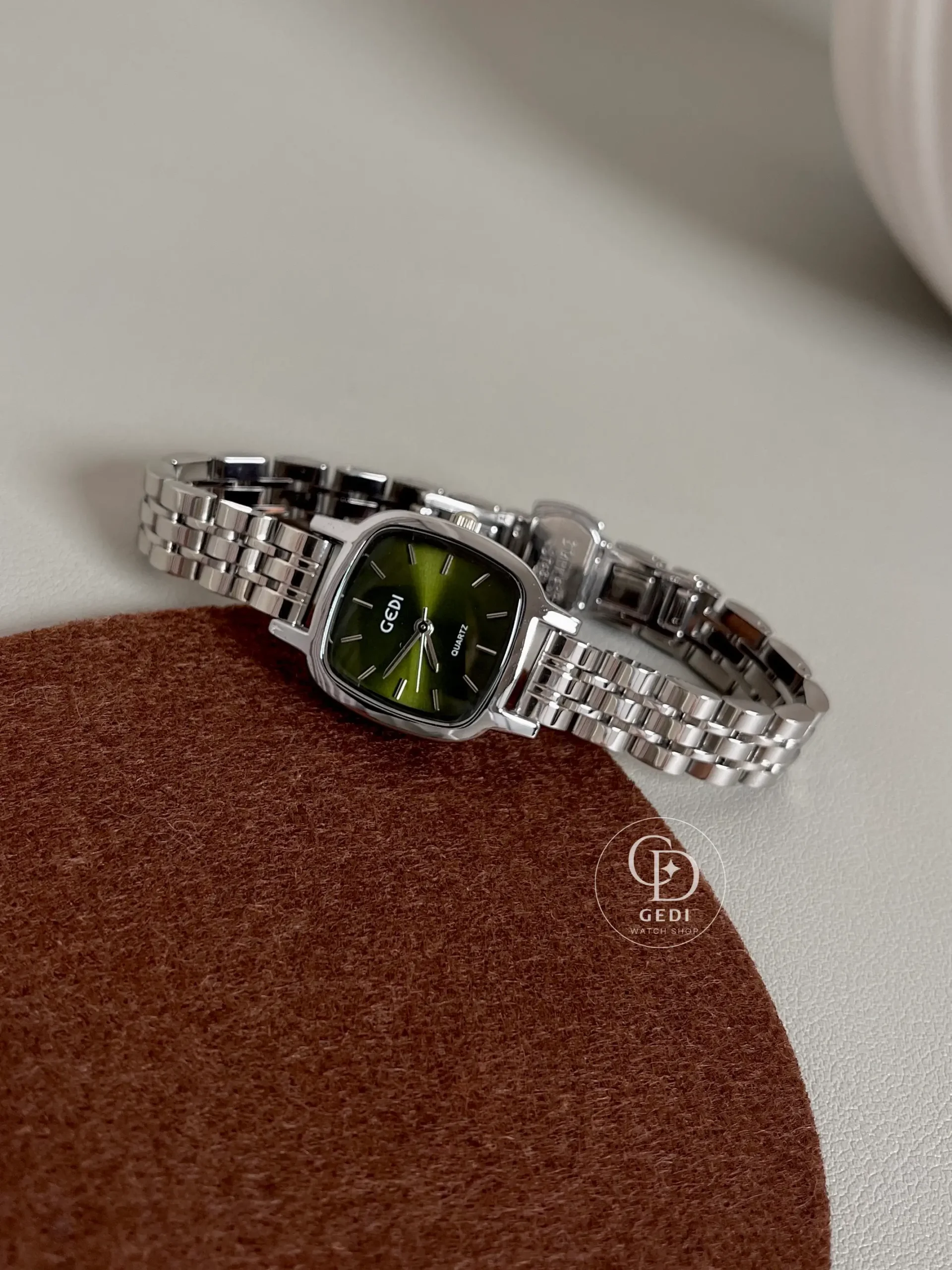 Chic Style Green Square Face Silver Bracelet Watch