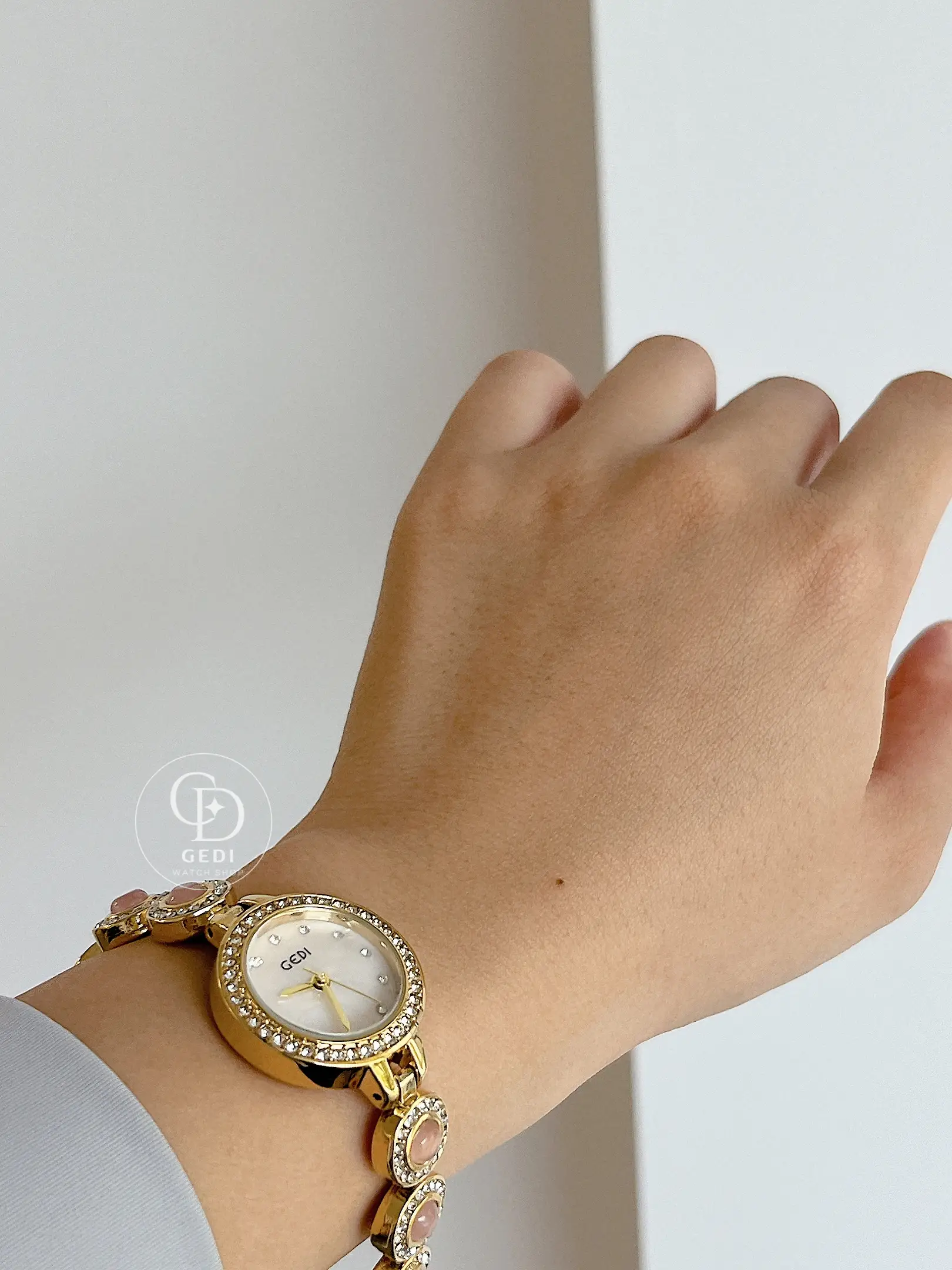 Vintage Style Natural Cat's Eye Stone Bracelet Watch