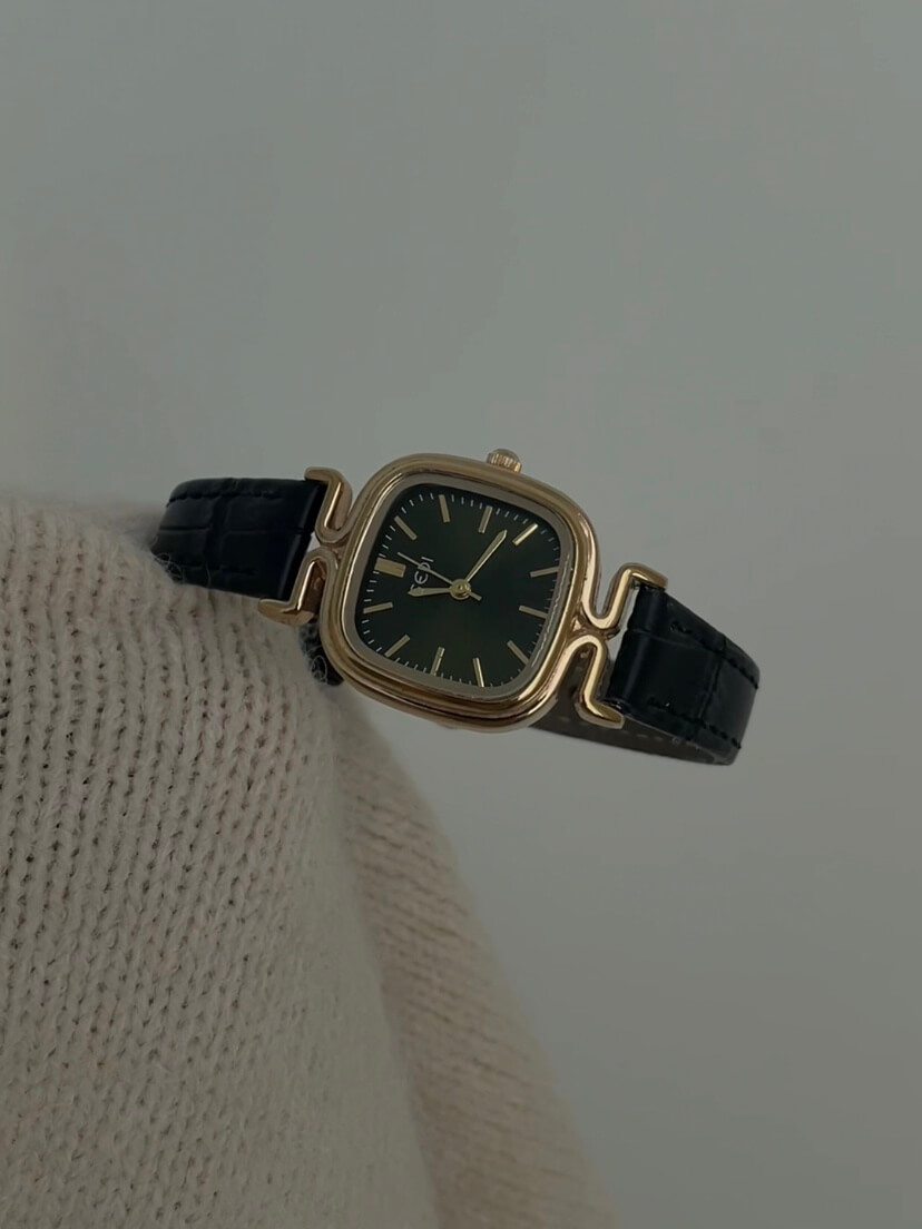 Vintage Emerald Green Square Leather Watch