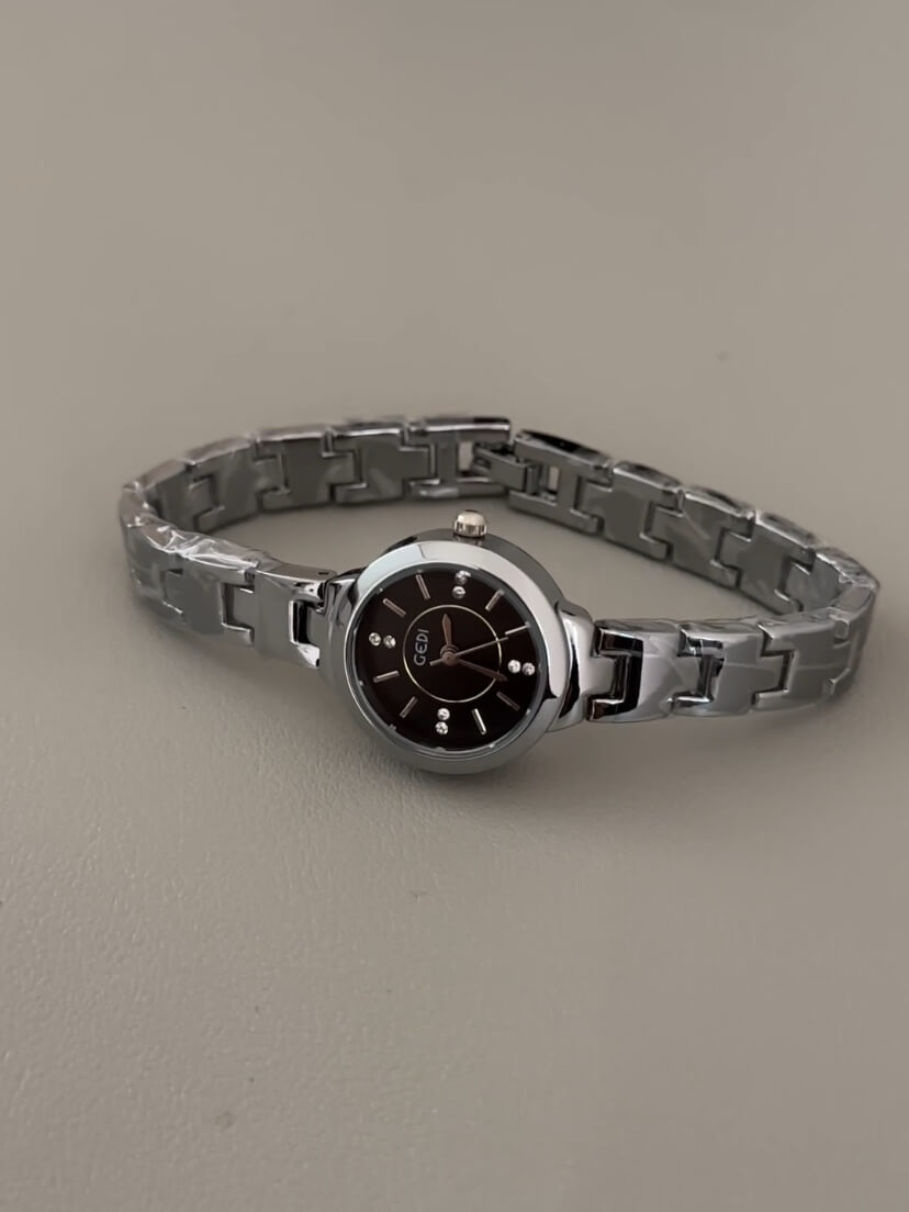 Dainty Round Face Stainless Steel Women's Watch