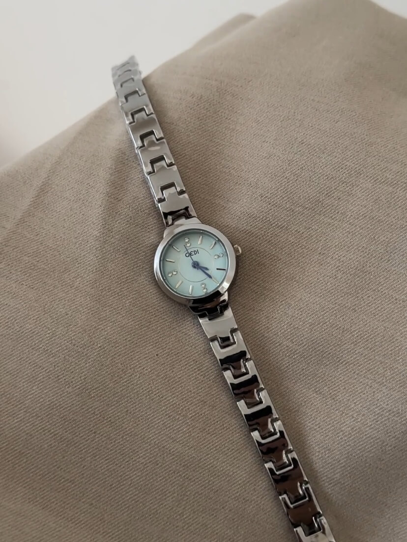 Dainty Round Face Stainless Steel Women's Watch