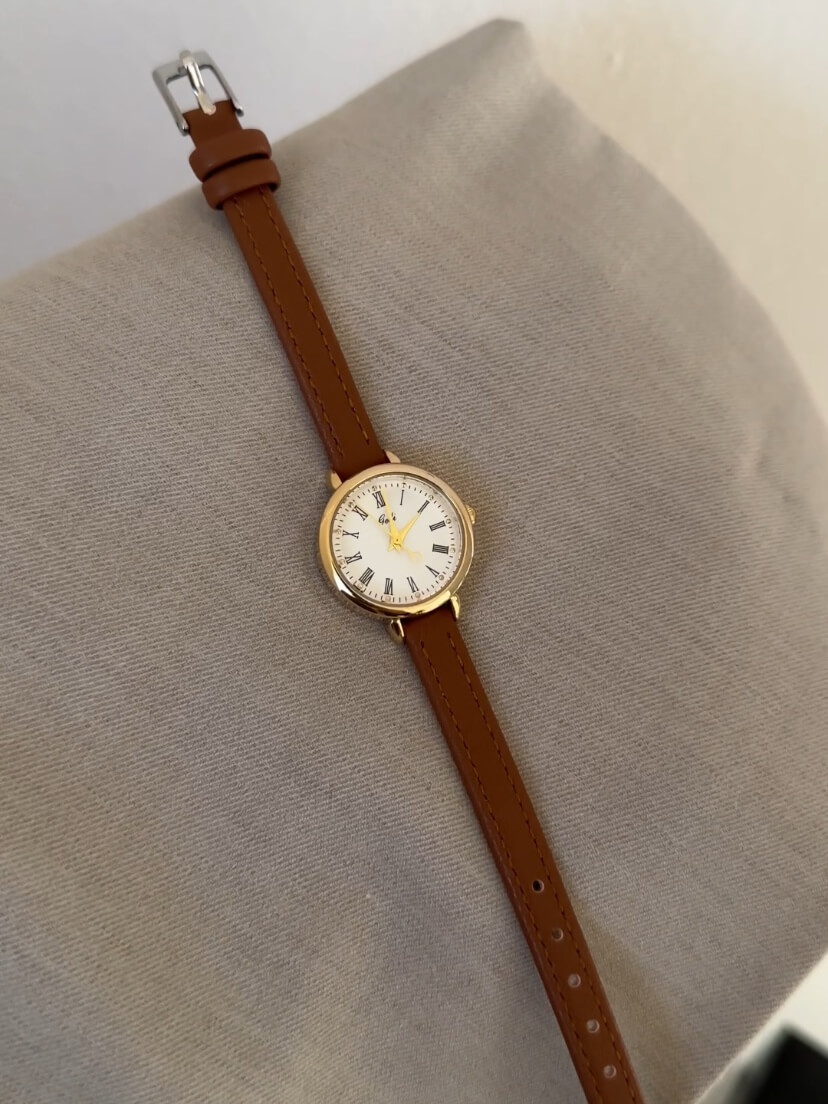 Classic Brown/Black Round Face Leather Watch