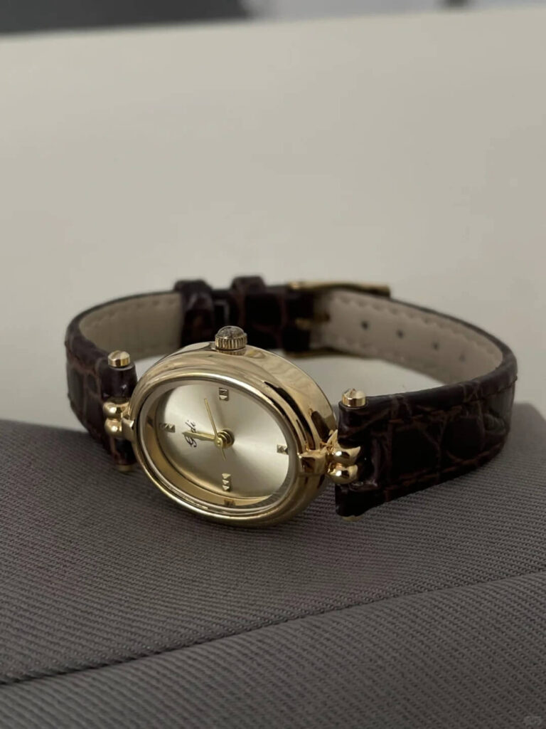 Vintage Black/Brown Oval Face Women's Watch