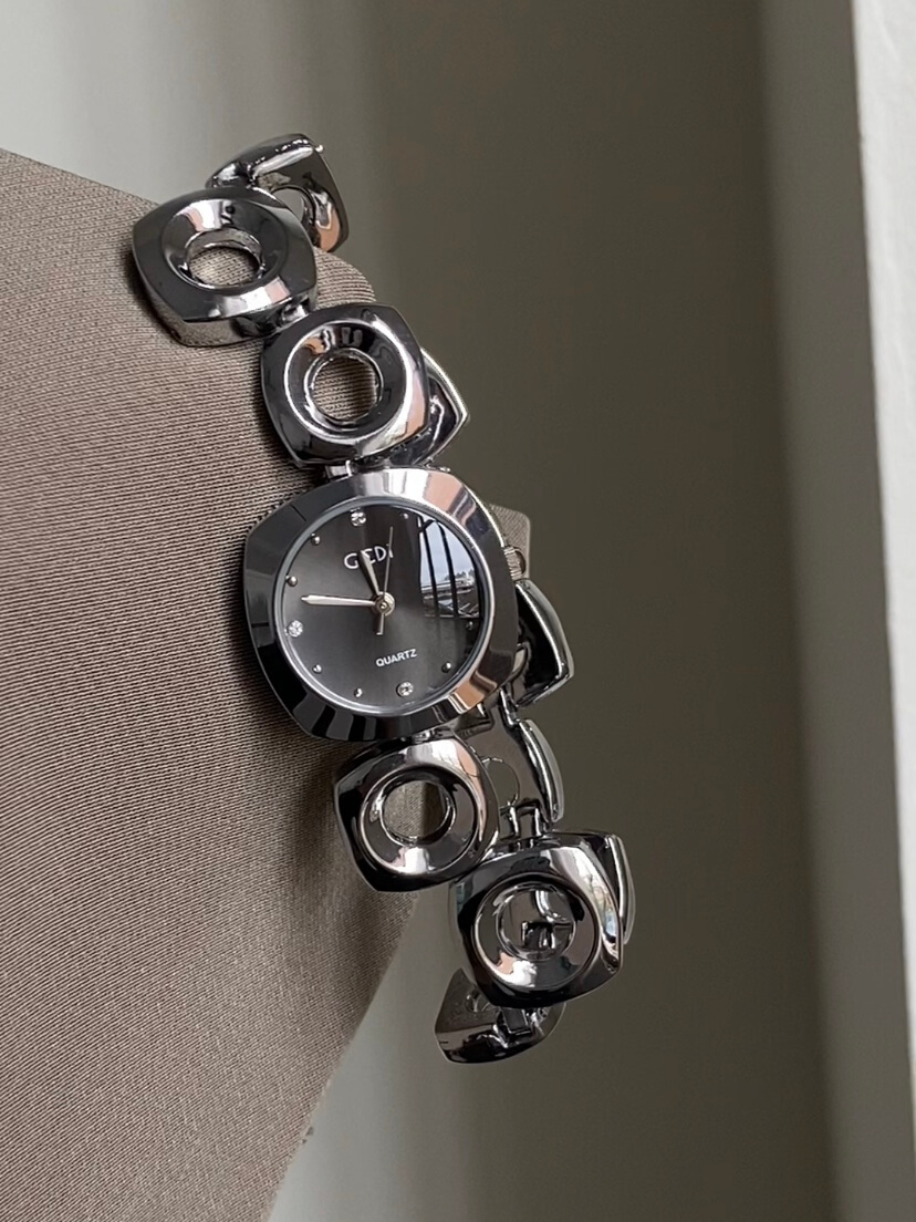 Chic Purple/White/Grey Irregular Bracelet Watch