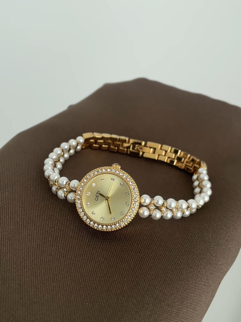 Dainty Round Face Pearl Chain Women’s Watch