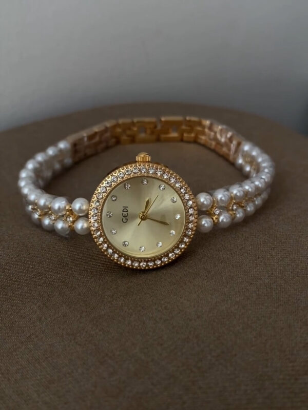 Dainty Round Face Pearl Chain Women’s Watch