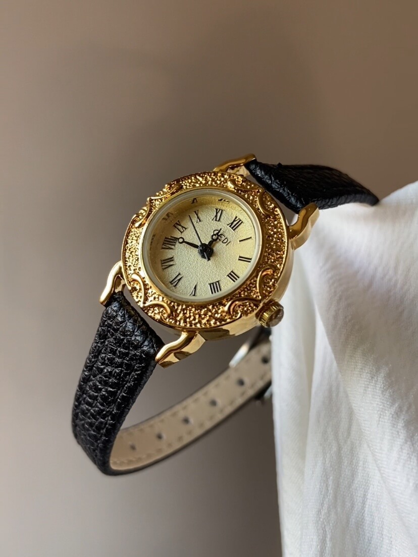 Vintage Style Gold Round Face Black Leather Watch