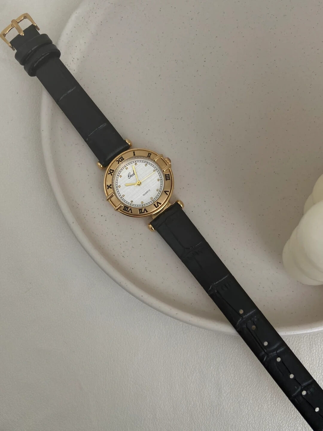 Vintage Gold Round White Face Black Leather Watch