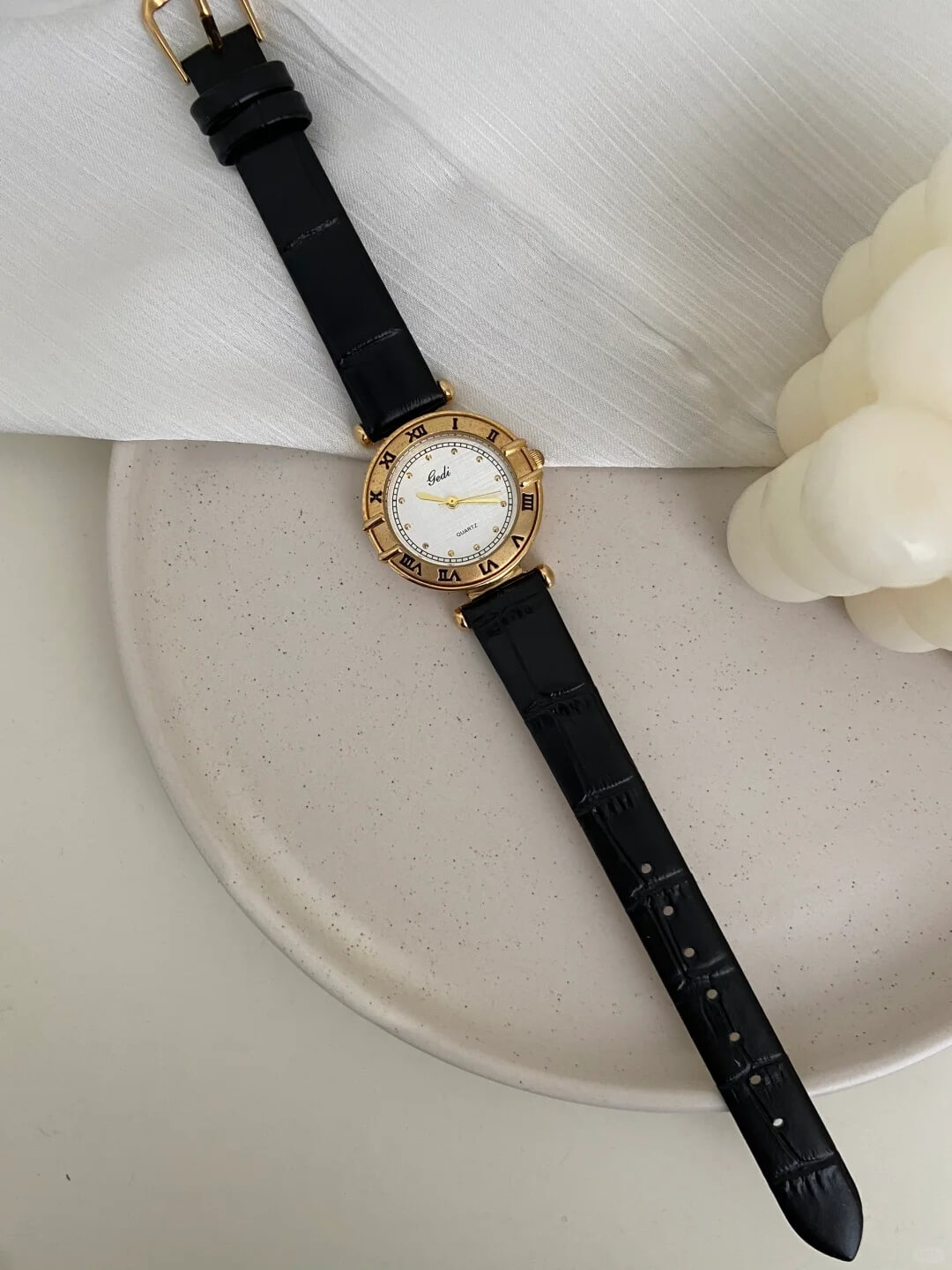 Vintage Gold Round White Face Black Leather Watch