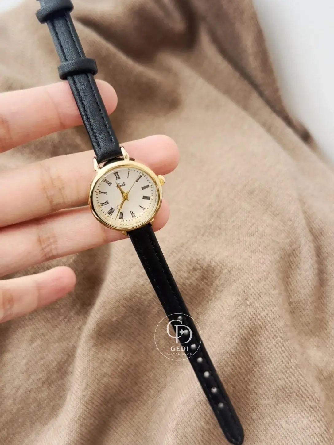 Classic Womens Watches Golden Watch with Brown Strap