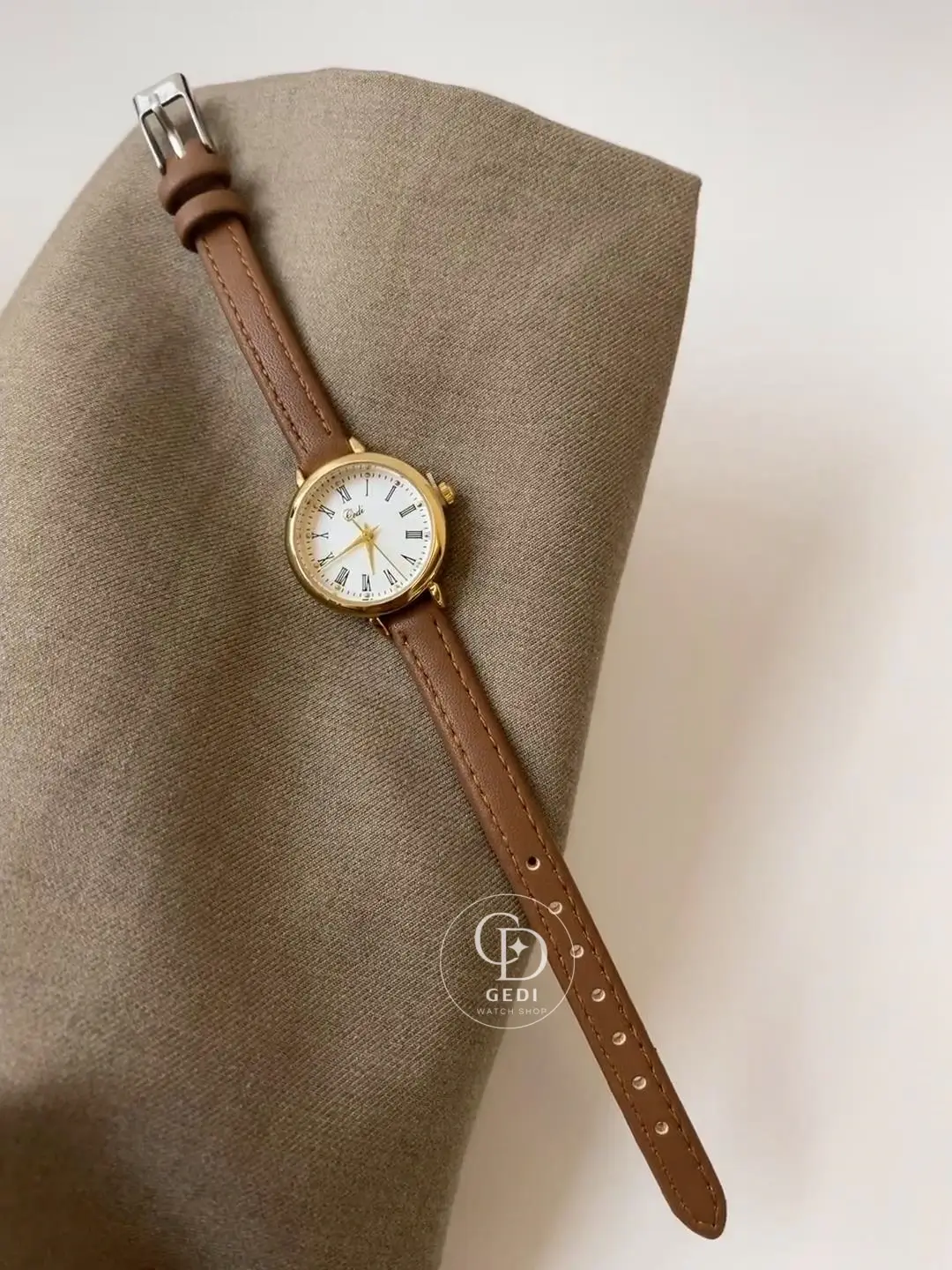 Classic Womens Watches Golden Watch with Brown Strap