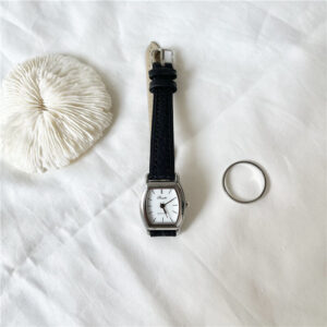 Vintage Style Black/Brown Barrel Leather Ladies Watch