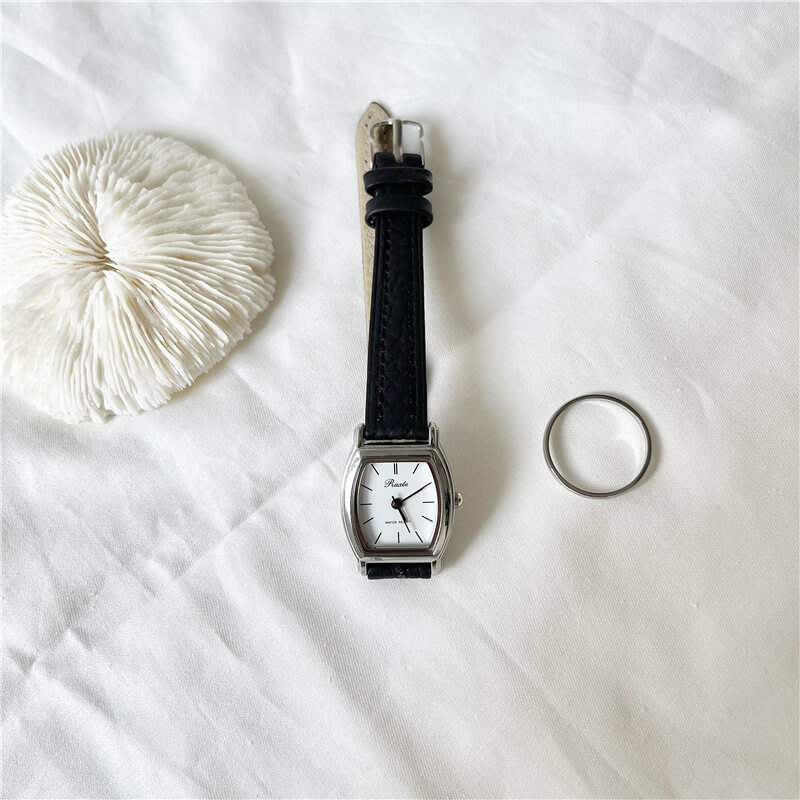 Vintage Style Black/Brown Barrel Leather Ladies Watch