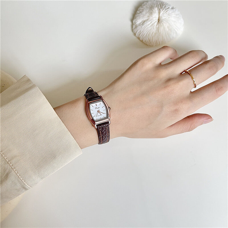 Vintage Style Black/Brown Barrel Leather Ladies Watch