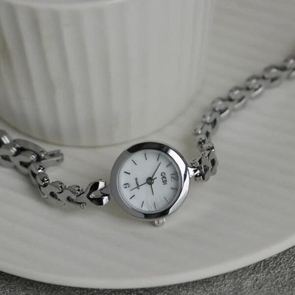 Vintage Style Gold/Silver Round Bracelet Watch