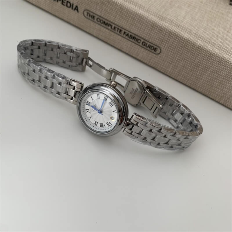 Minimalist Round Silver Band Watch