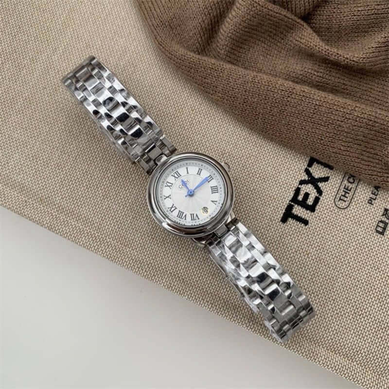 Minimalist Round Silver Band Watch