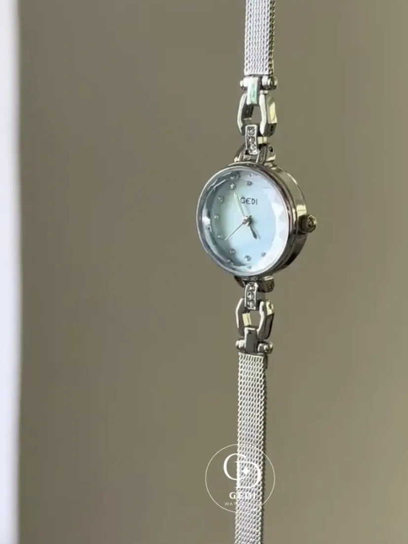 Elegant Silver Mesh Watch Round Face Watch For Women