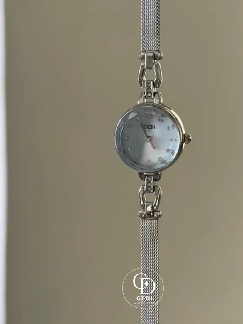 Elegant Silver Mesh Watch Round Face Watch For Women