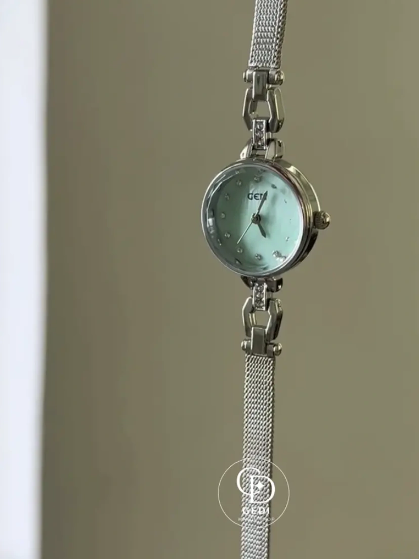 Elegant Silver Mesh Watch Round Face Watch For Women