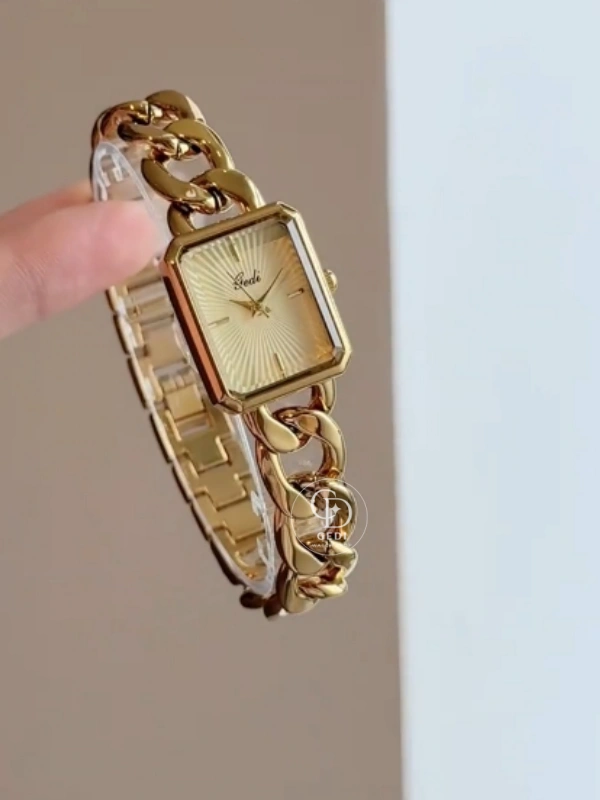 Vintage inspired Gold Rectangular Bracelet Watch for Women