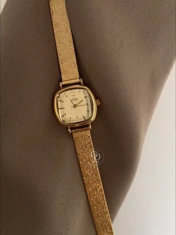 Minimalist Gold Dial Ladies Watch Golden Mesh Bracelet Watch for Women