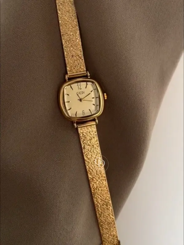 Minimalist Gold Dial Ladies Watch Golden Mesh Bracelet Watch for Women