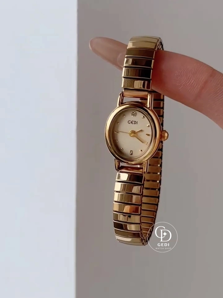 Classic Gold Bracelet Watch for Women
