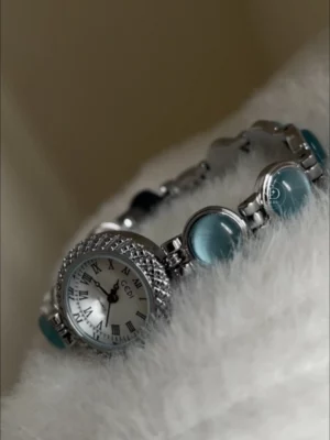 Vintage-Inspired Blue Cats' Eye Stone Bracelet Watch for Women Silver Roman Numeral Ladies Watch