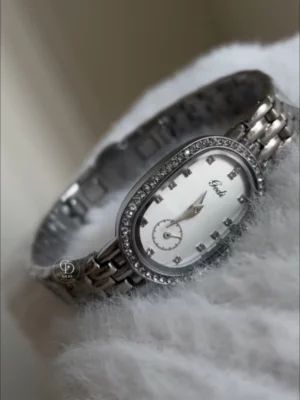Dainty Oval Crystal Bezel Ladies Watch Slim Silver Bracelet Watch for Women