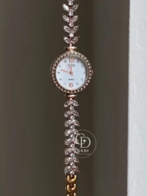 Elegant Ladies Rose Gold Leaf Bracelet Watch Mother-of-Pearl Dial