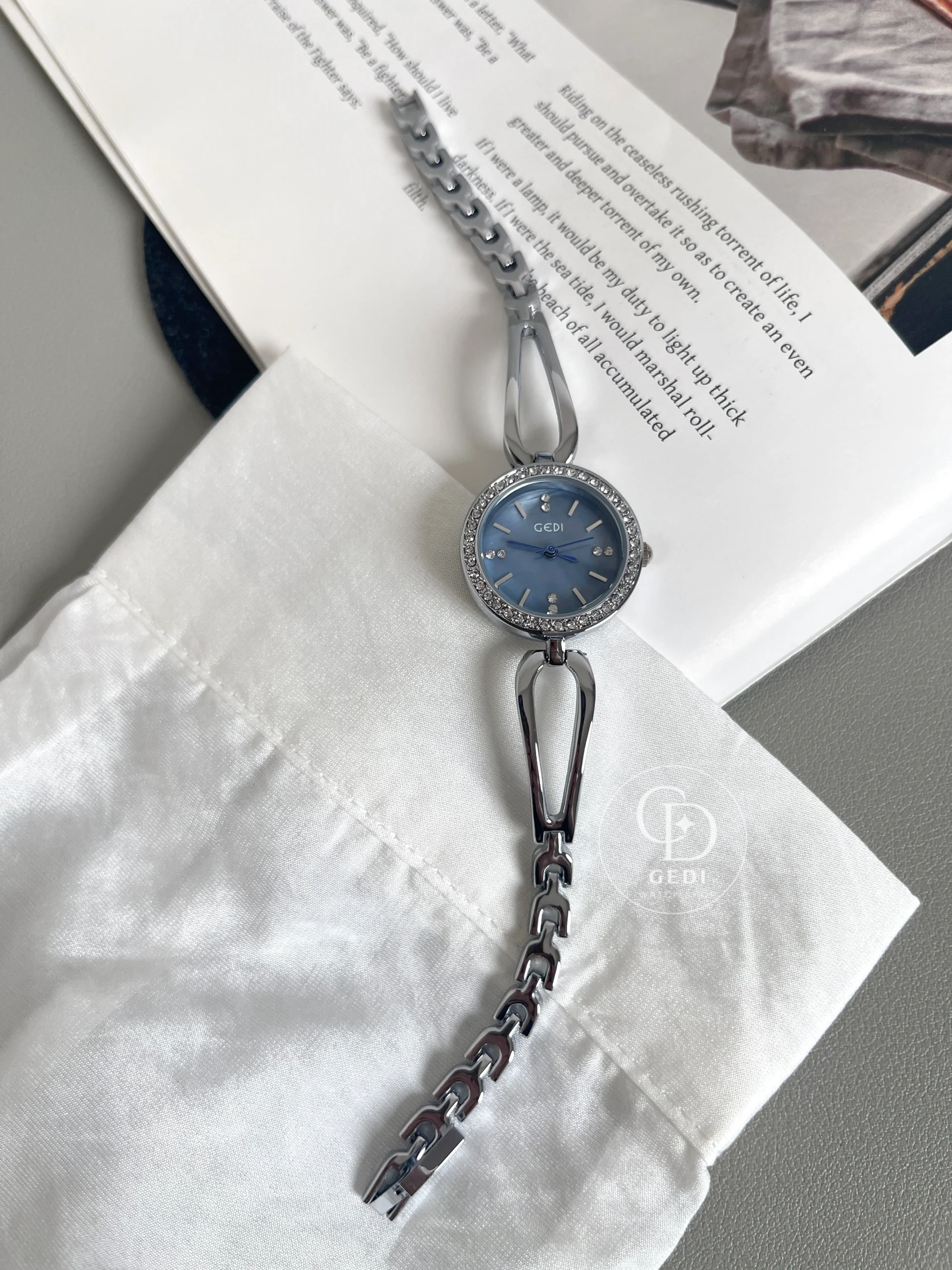 GEDI Elegant Round Mother-of-Pearl Dial Watch Glacier Blue Watch